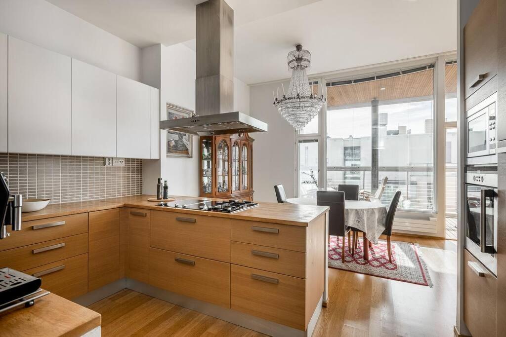 Spacious Home With Four Terrace, Sauna, Sea View Helsingfors Exteriör bild