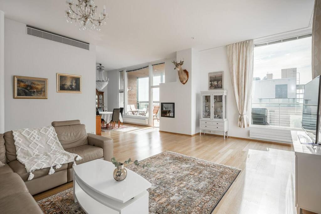Spacious Home With Four Terrace, Sauna, Sea View Helsingfors Exteriör bild