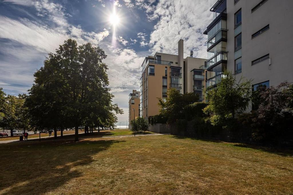 Spacious Home With Four Terrace, Sauna, Sea View Helsingfors Exteriör bild