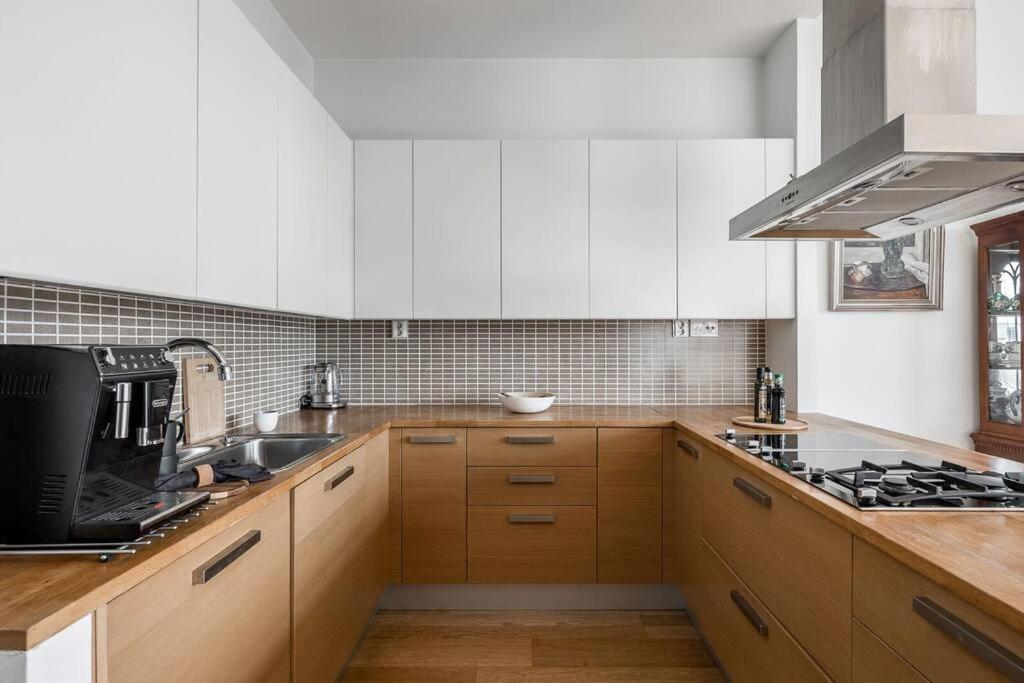 Spacious Home With Four Terrace, Sauna, Sea View Helsingfors Exteriör bild
