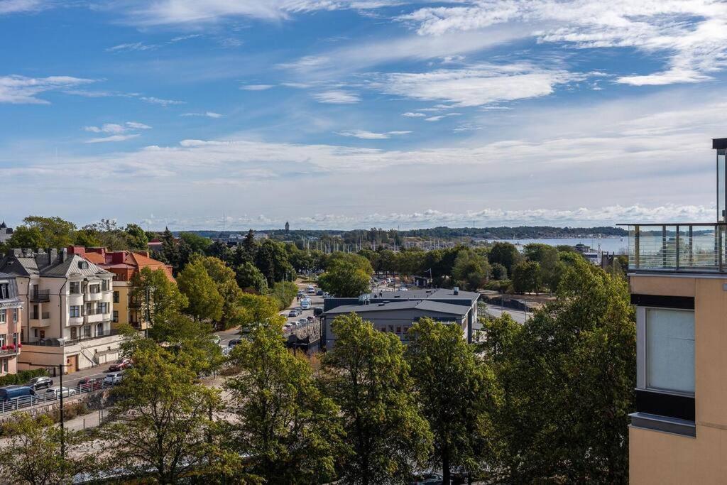 Spacious Home With Four Terrace, Sauna, Sea View Helsingfors Exteriör bild
