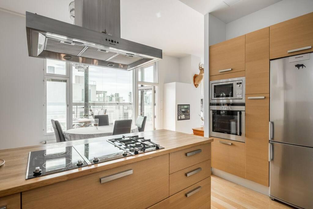 Spacious Home With Four Terrace, Sauna, Sea View Helsingfors Exteriör bild