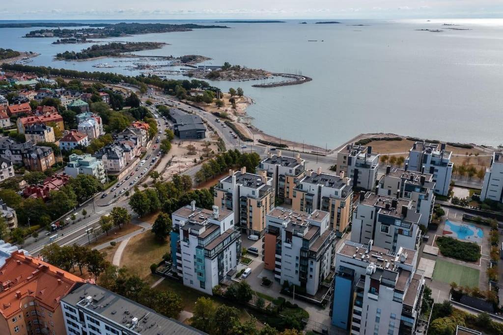 Spacious Home With Four Terrace, Sauna, Sea View Helsingfors Exteriör bild