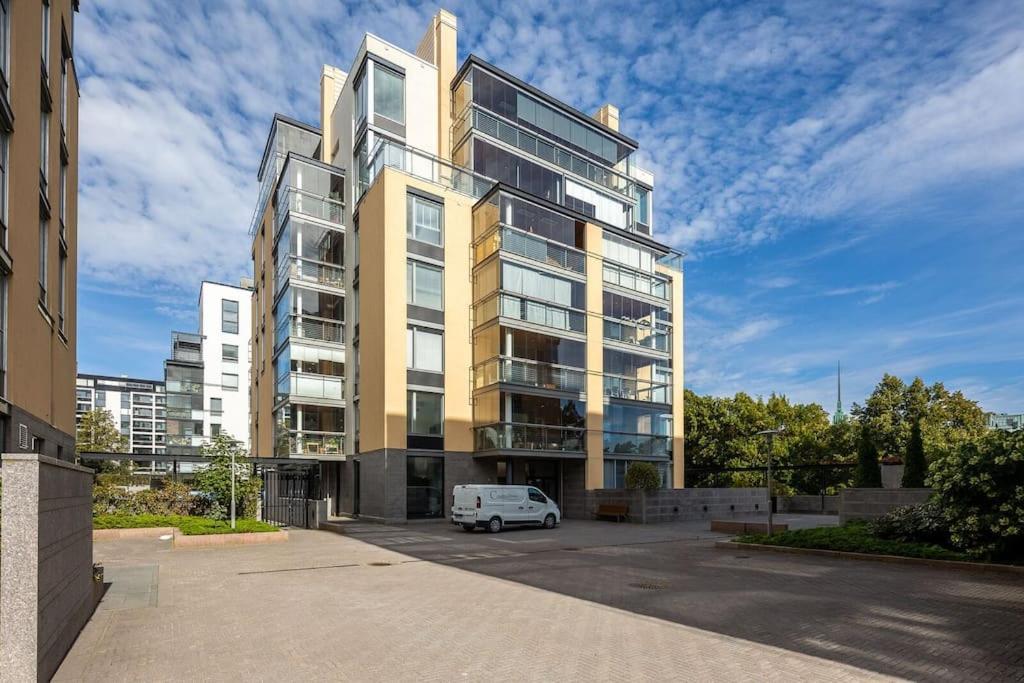 Spacious Home With Four Terrace, Sauna, Sea View Helsingfors Exteriör bild
