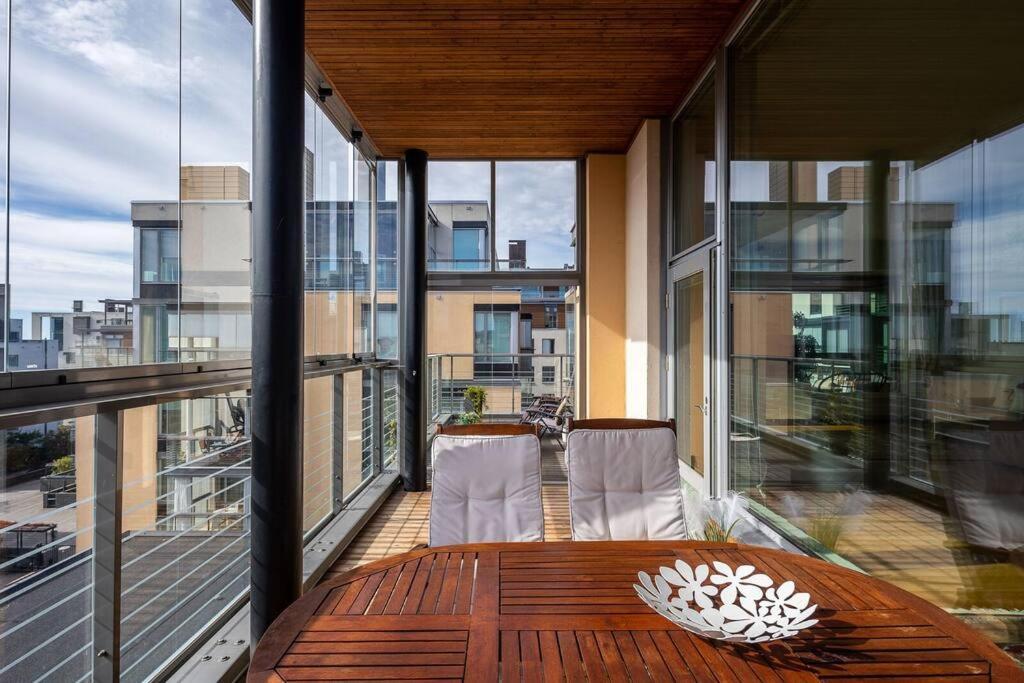 Spacious Home With Four Terrace, Sauna, Sea View Helsingfors Exteriör bild